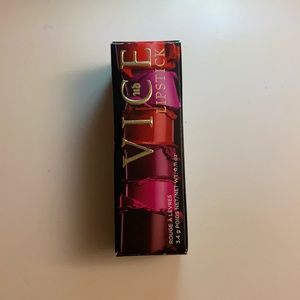 Urban Decay Vice Lipstick in shade Psycho